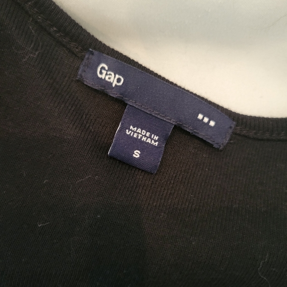 Gap black sequined tank size small - Picture 4 of 4